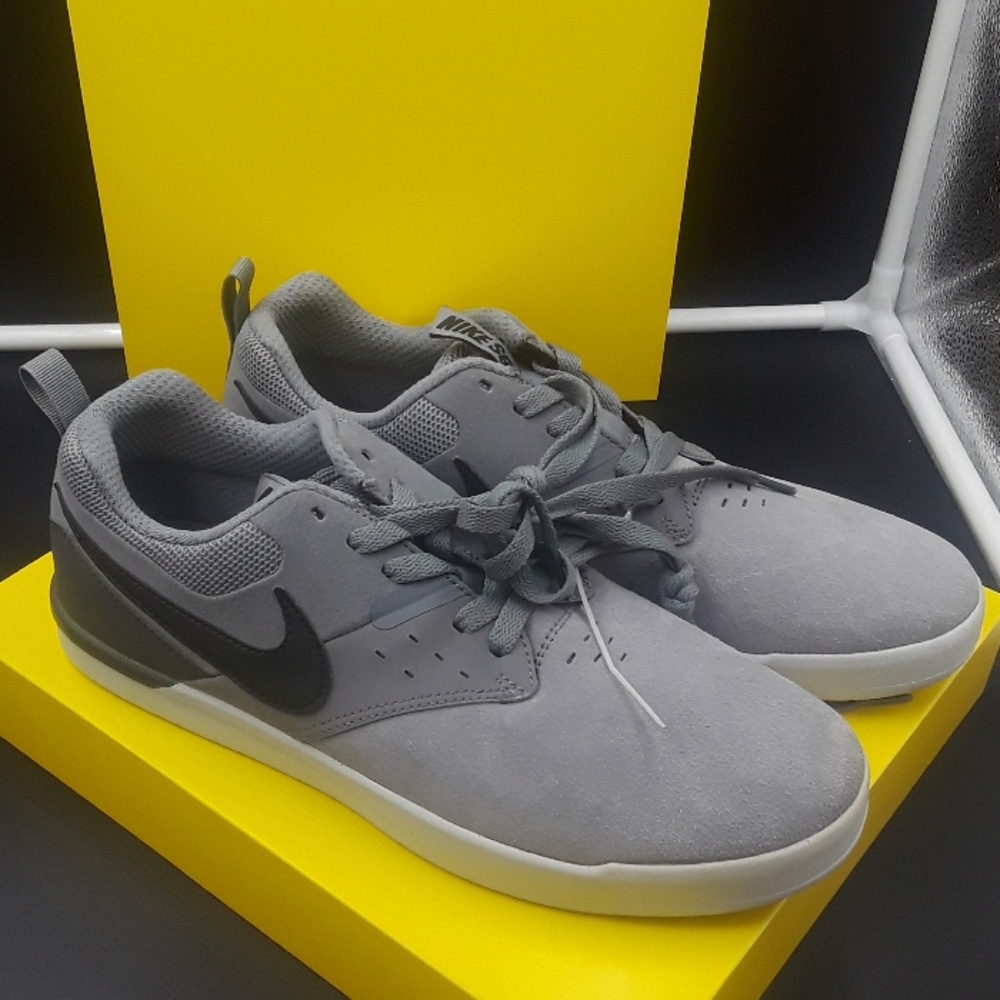 Nike SB grey  and black suede sneakers